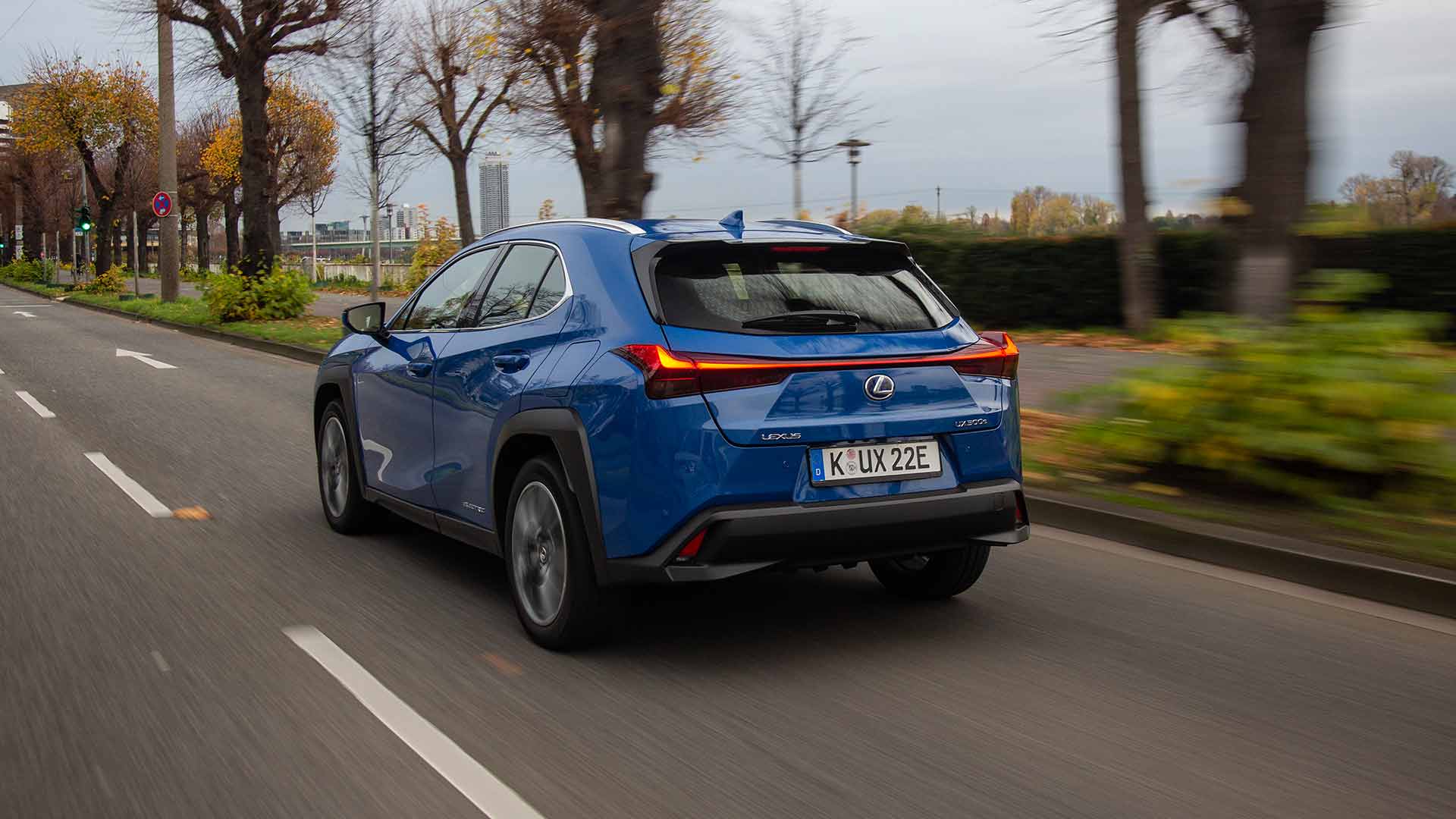 Lexus UX300e Deutschlandpremiere Longbody Image 3 1920x1080px