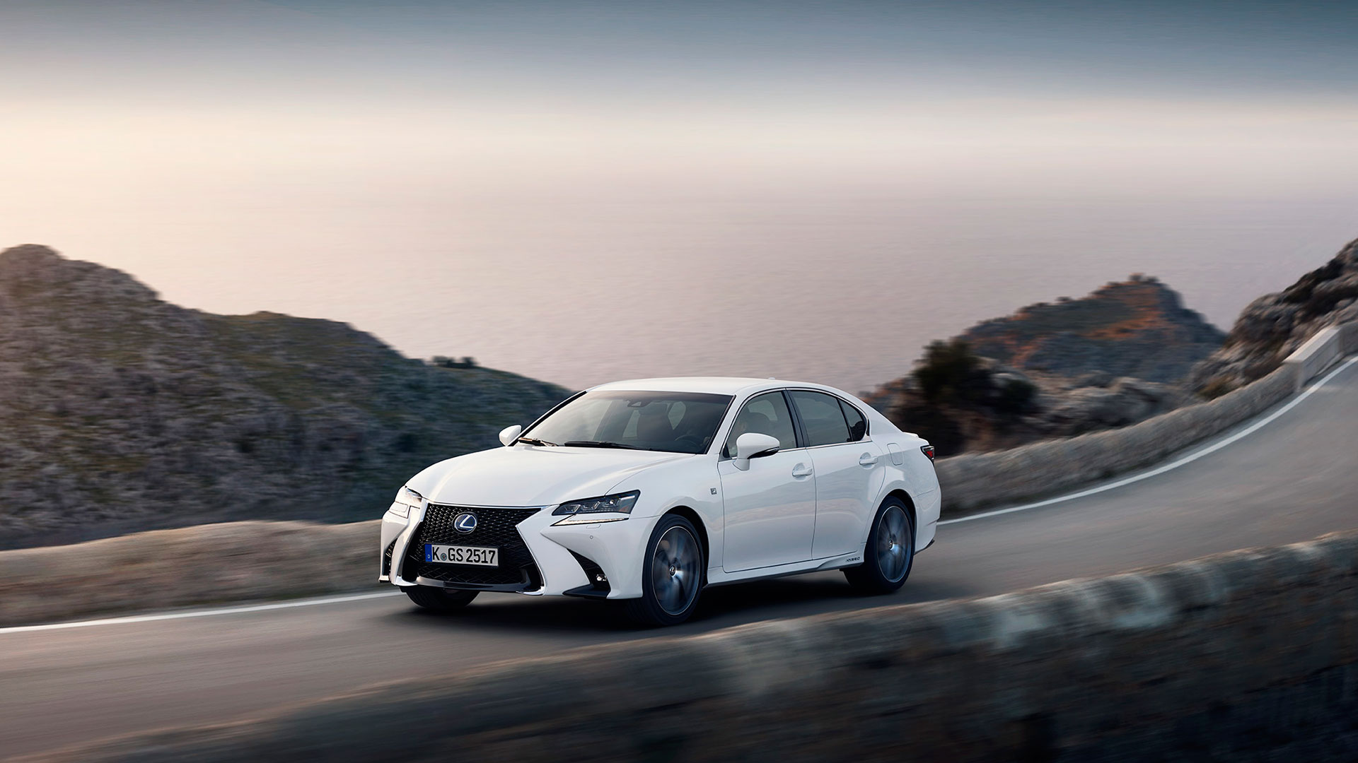 Lexus GS para una ejecutivo hero asset