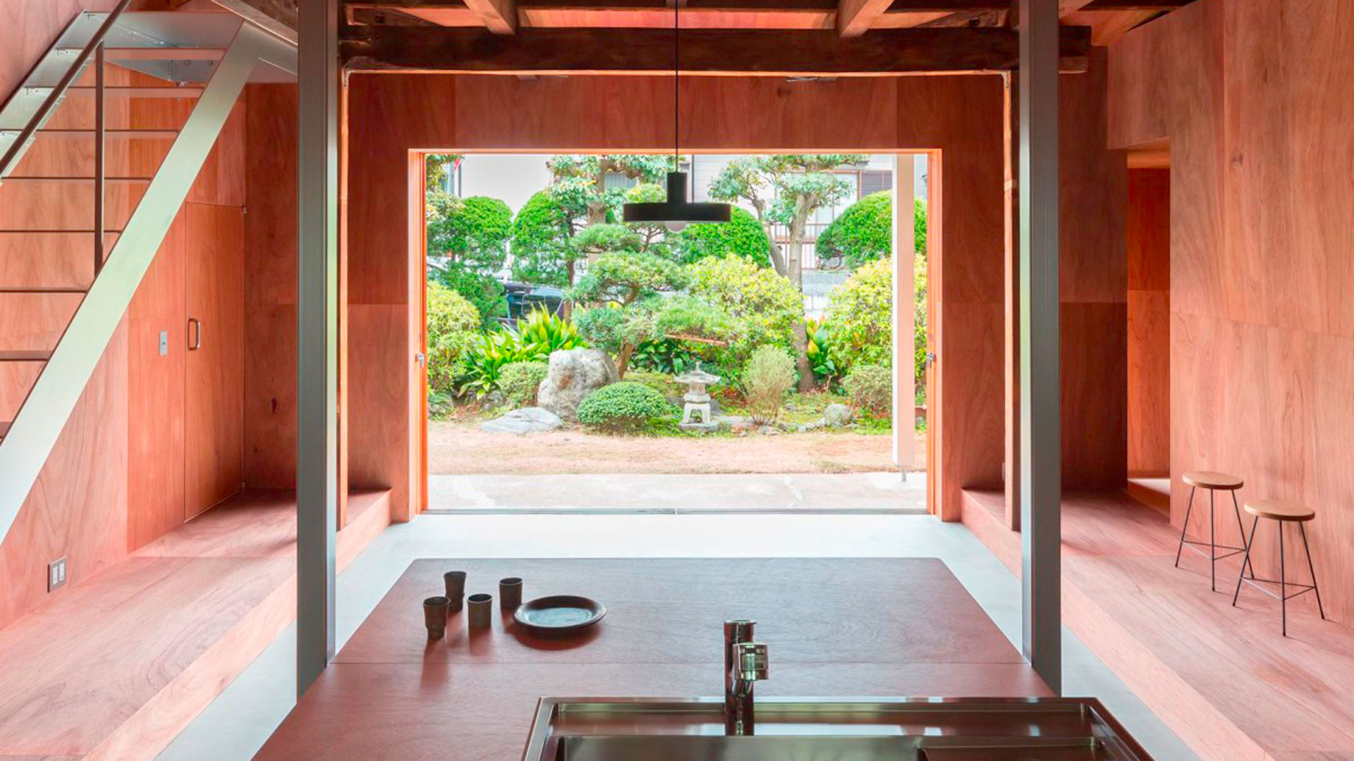 Una casa en Yokohama hero asset
