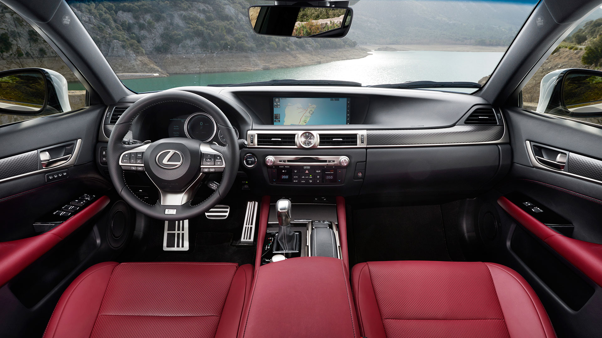El habitáculo del Lexus GS 450h hero asset