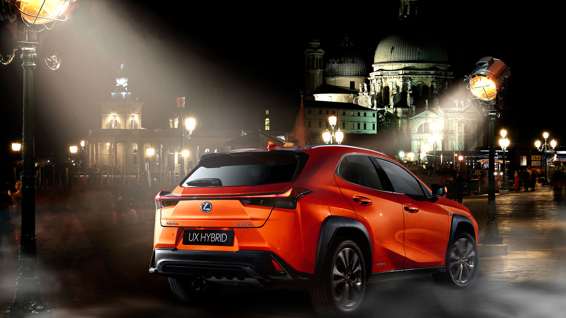 Lexus Venecia 2019 hero asset