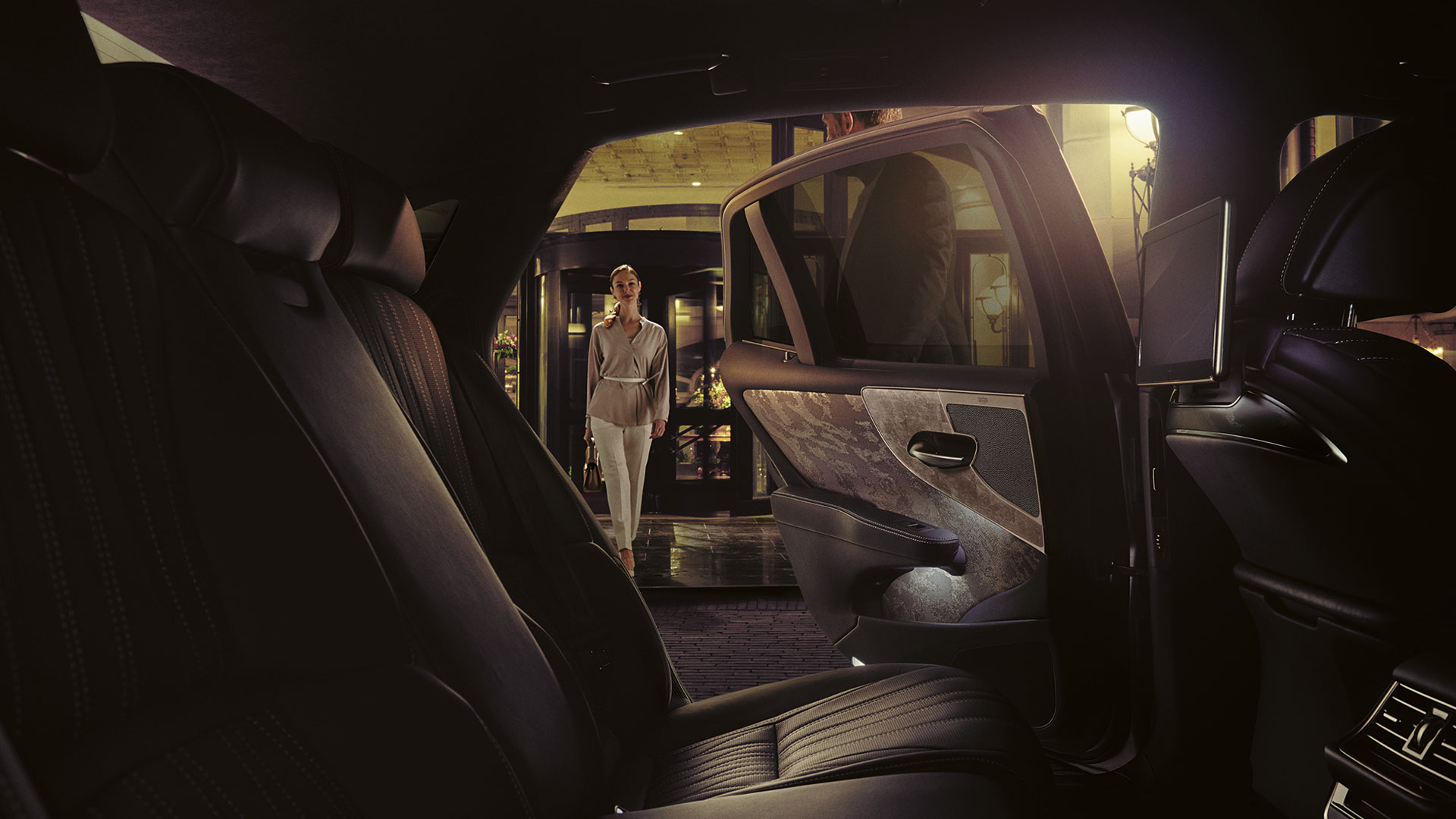 interior ls 500h hero asset