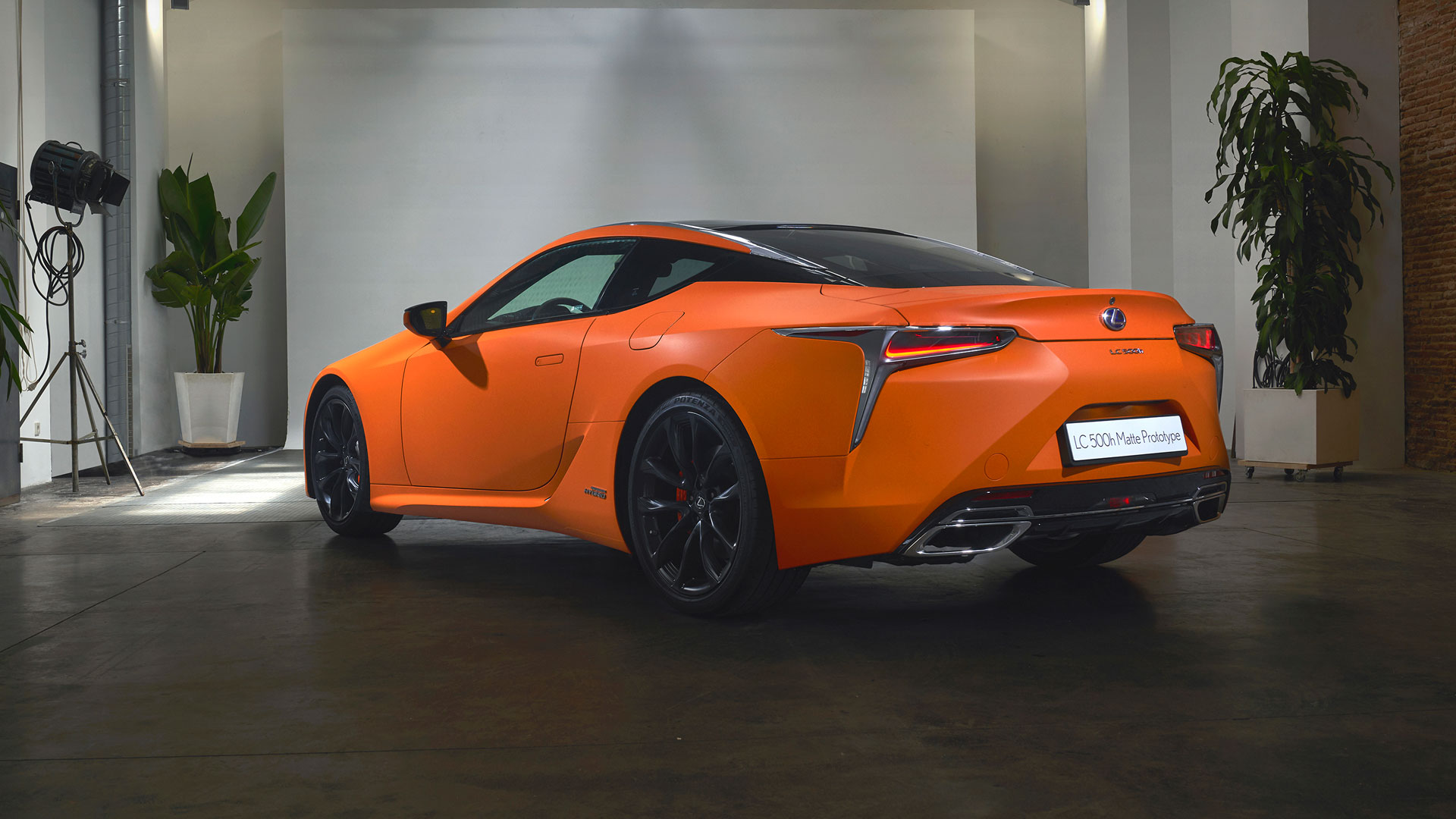 Imagen del LC 500h Matte Prototype