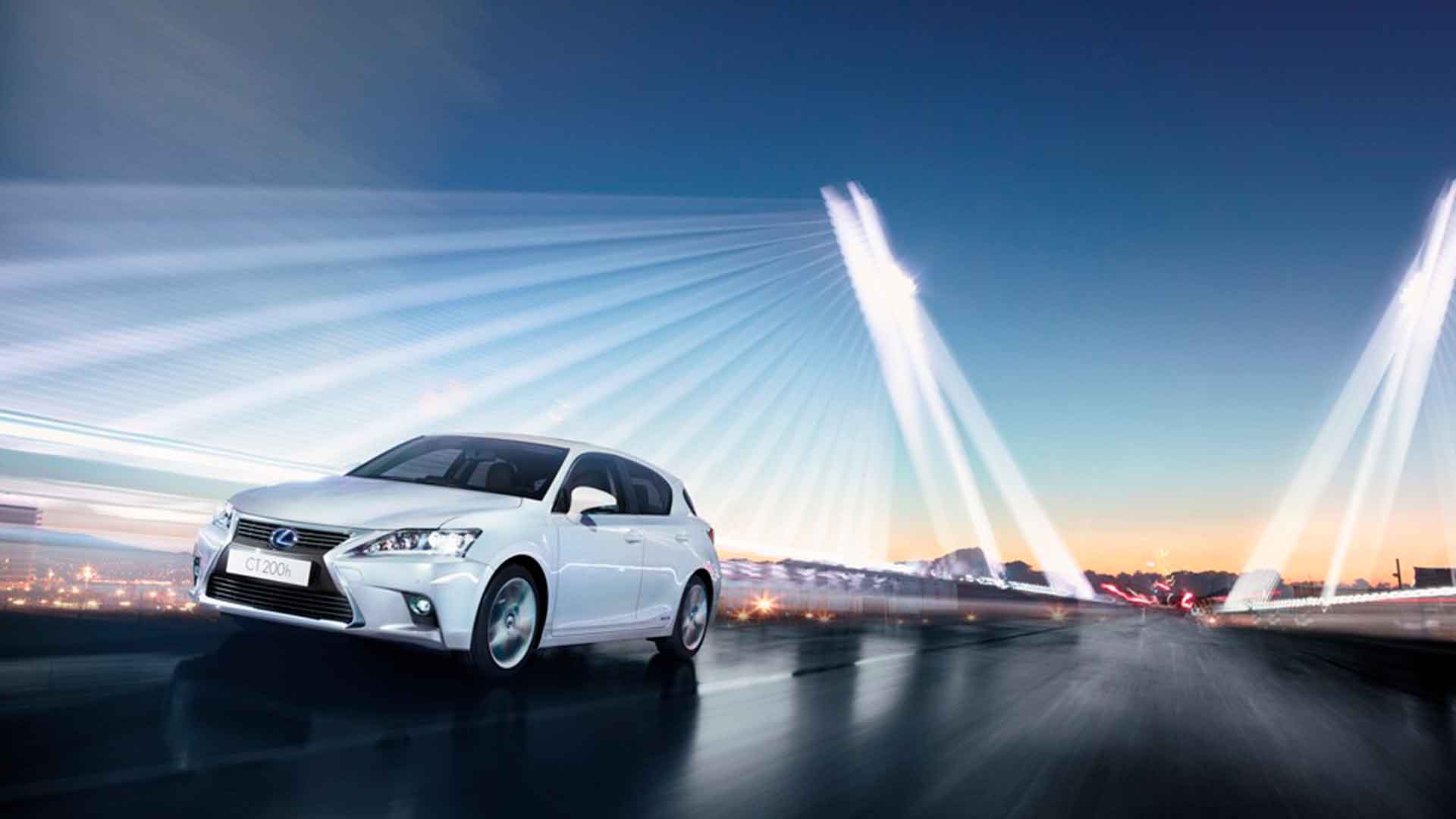 Lexus CT 200h su programa de accesorios hero asset