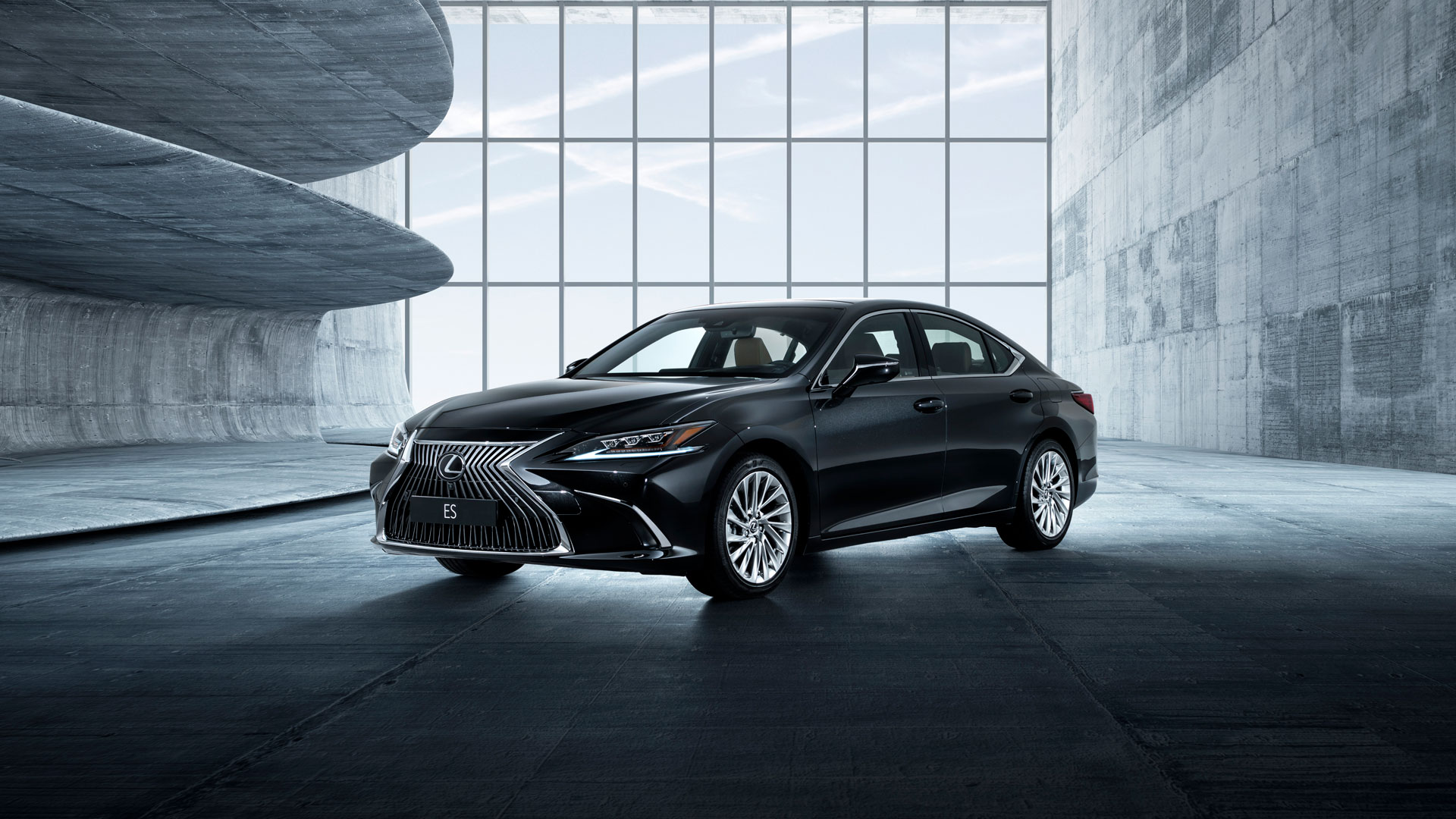 Nuevo Lexus ES 300h hero asset