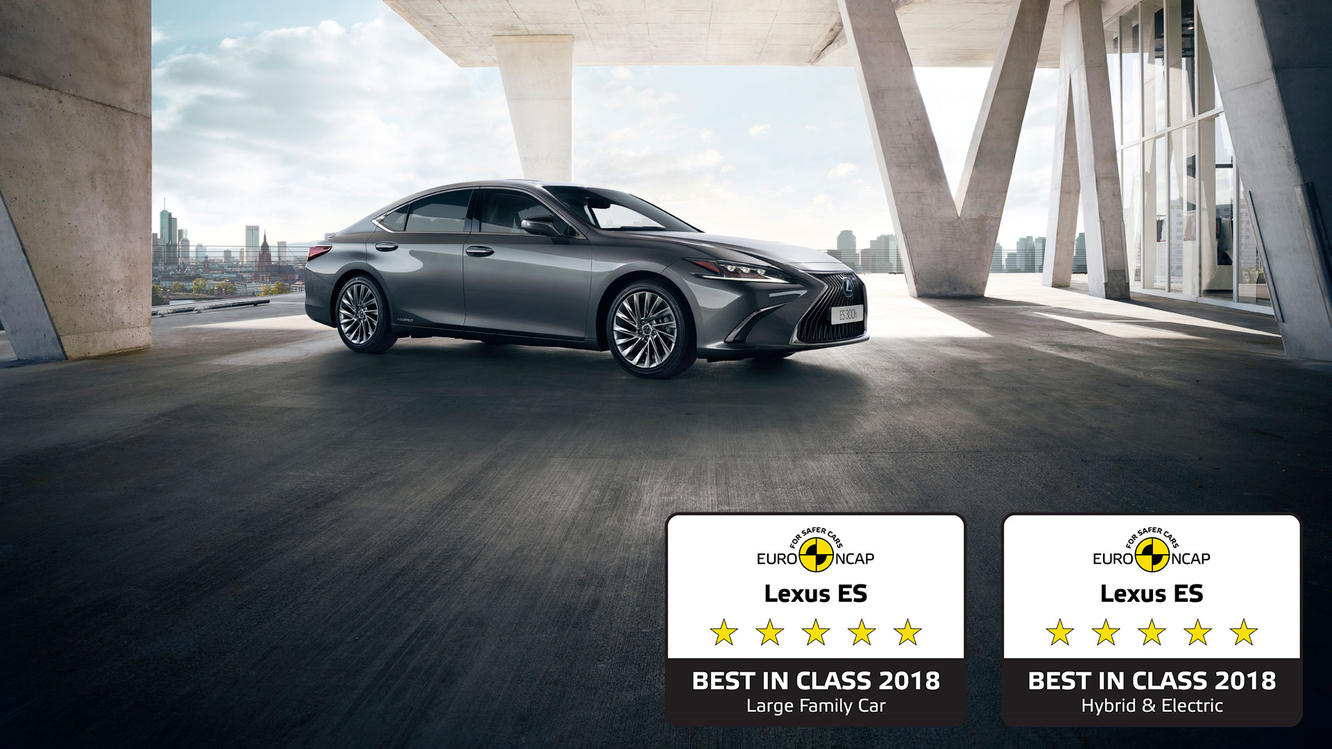 Imagen del Lexus ES con los distintivos de seguridad Euro NCAP