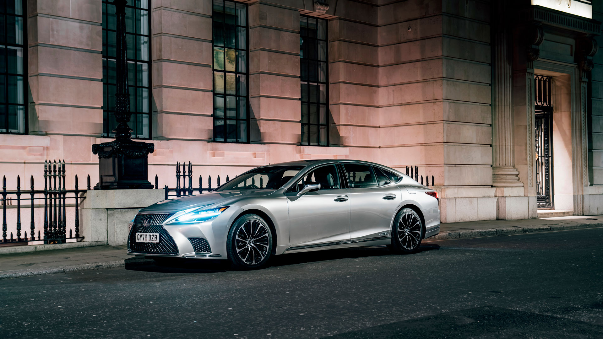 lexus pintura hero asset