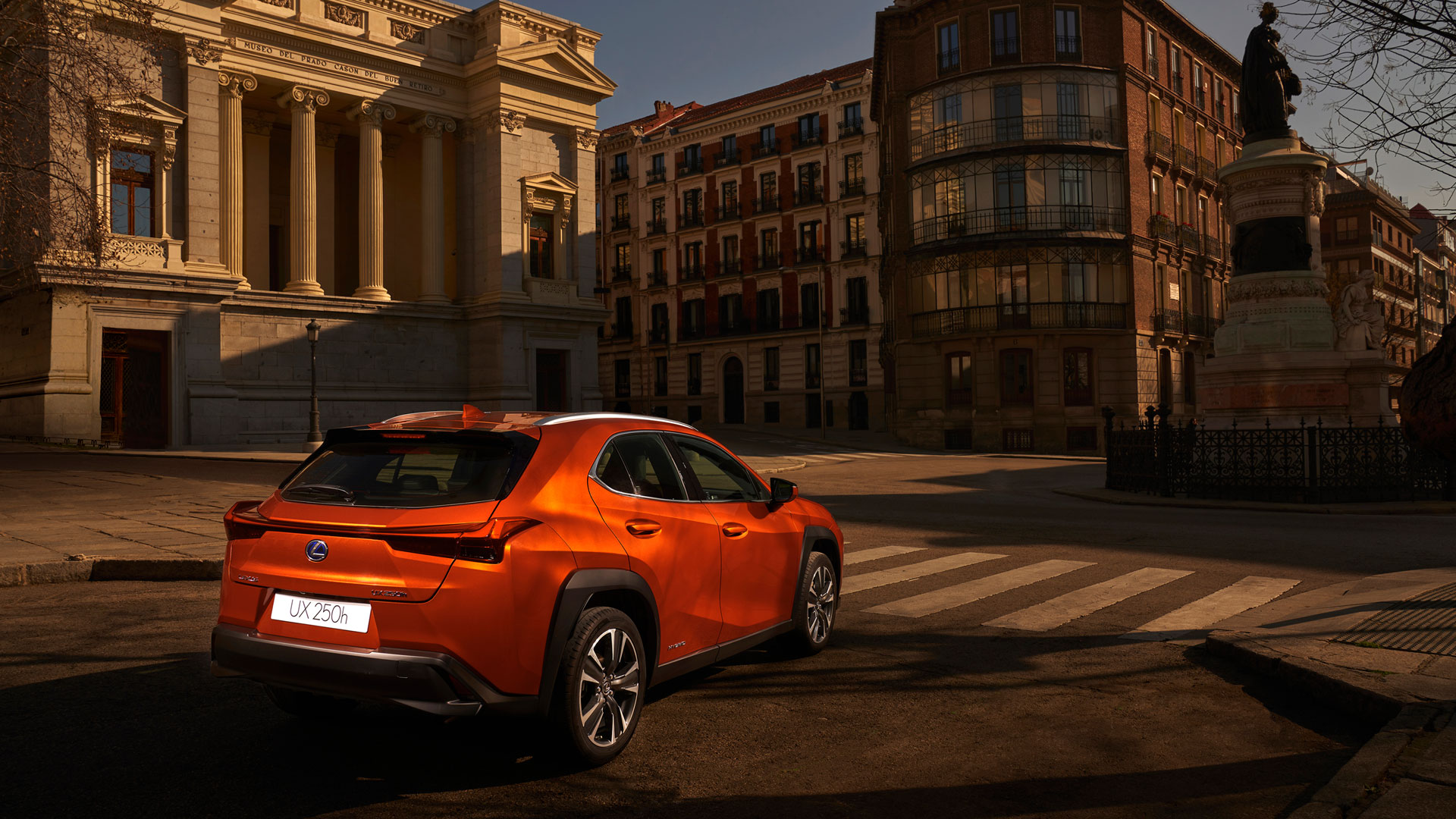 Imagen de la nueva campaña del Lexus UX 250h
