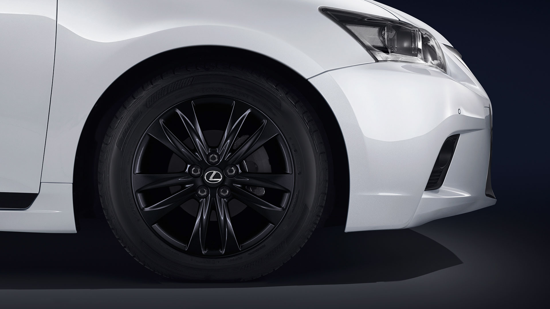 Lexus alcanza los 100 000 vehículos hero asset