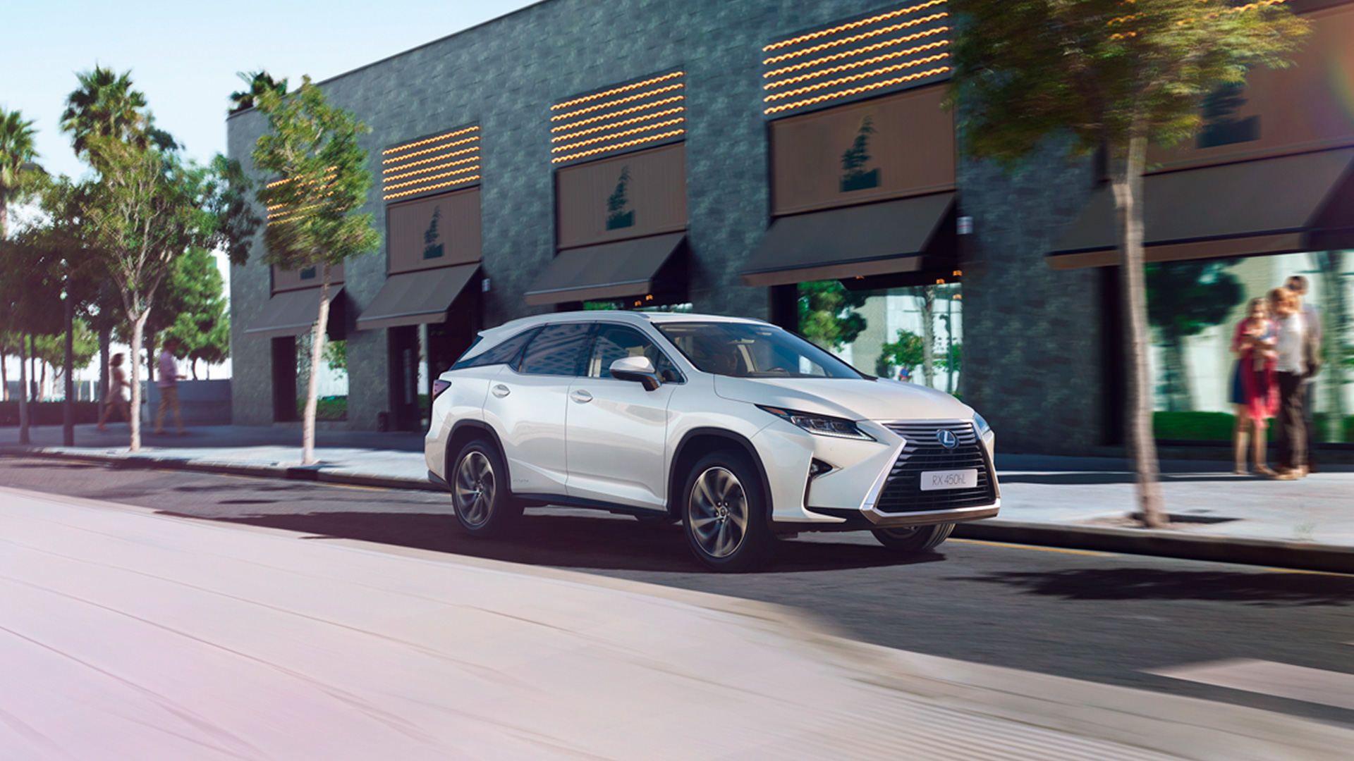 Nuevo Lexus RX 450h hero asset