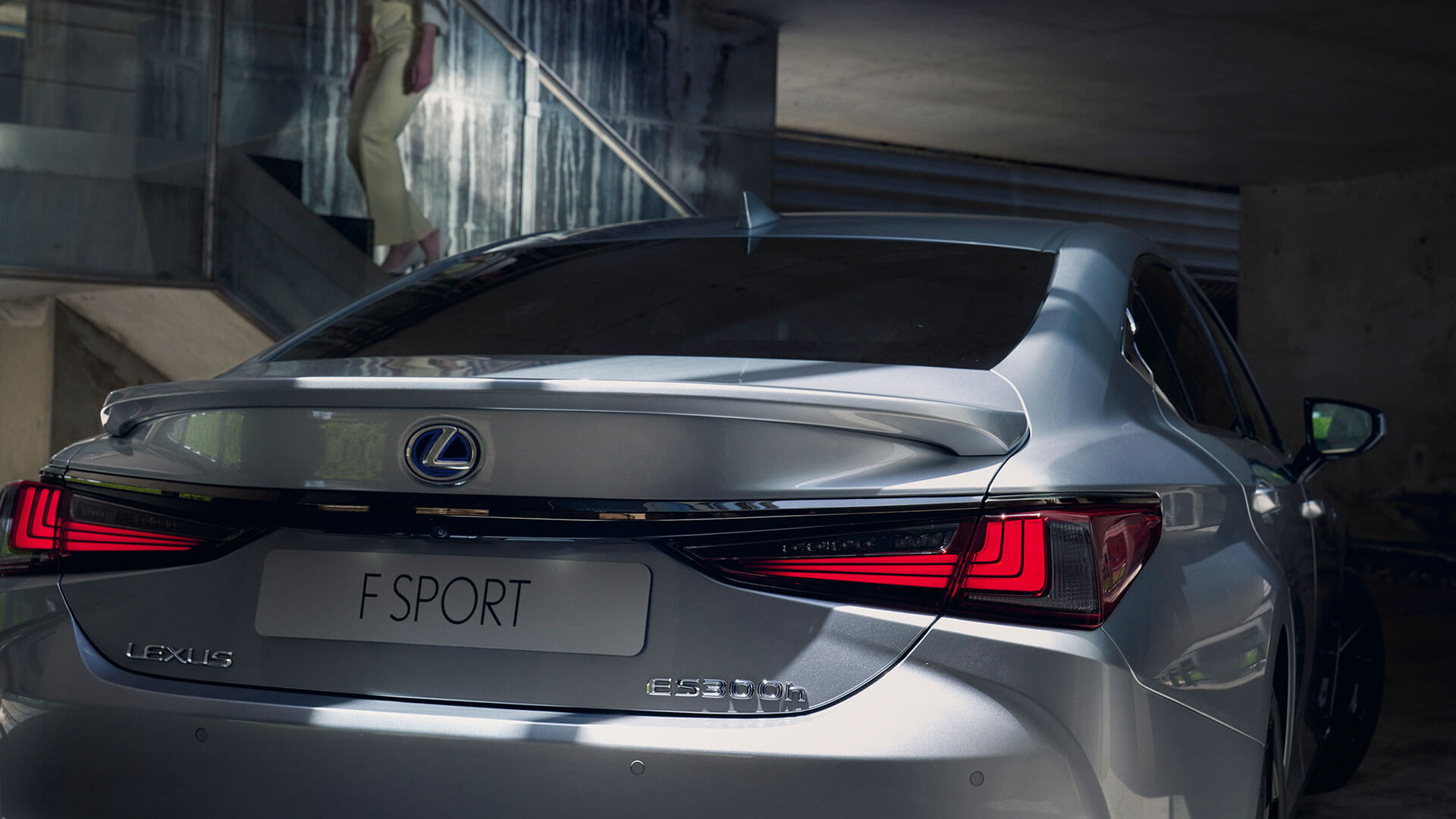 2022 lexus es overview gallery exterior 06