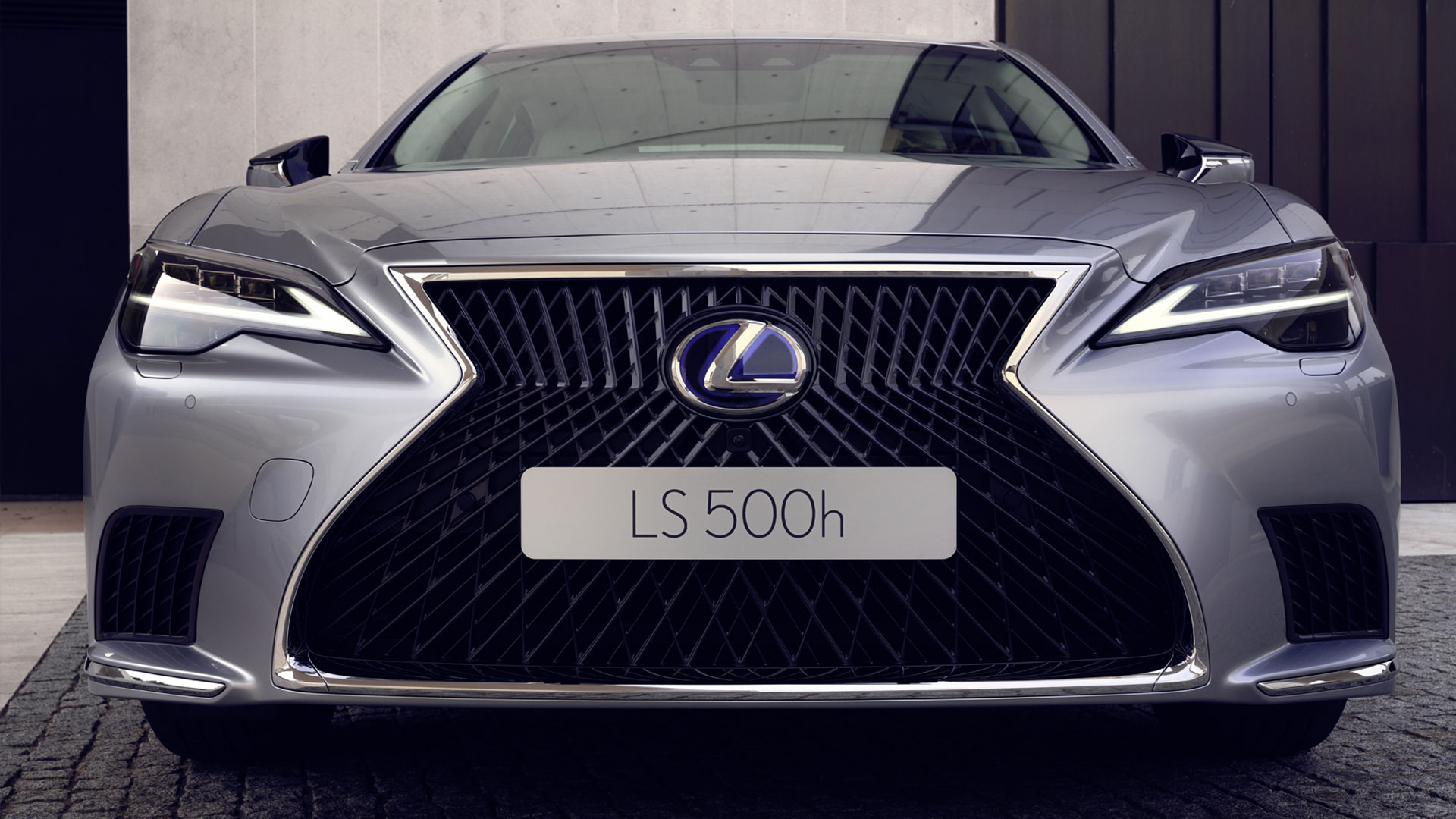2020 lexus ls gallery 04