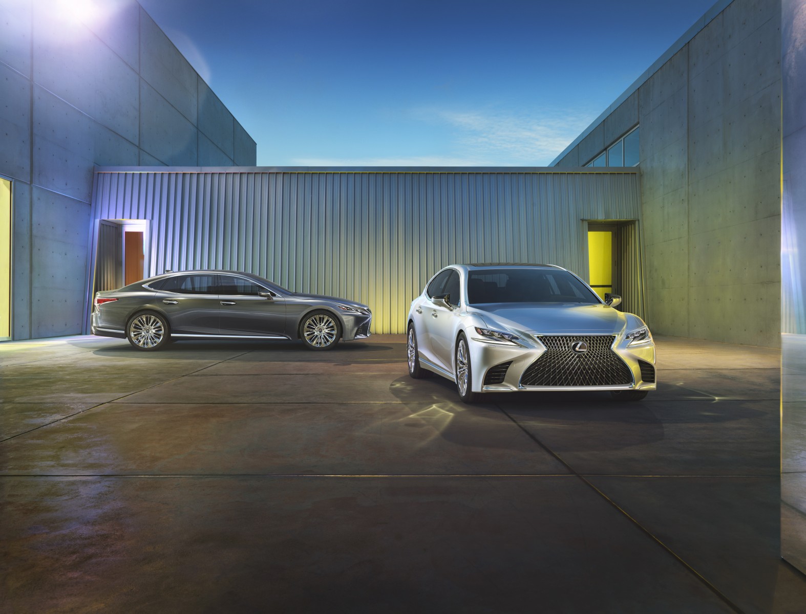2018 LEXUS LS 7 WAYS hero