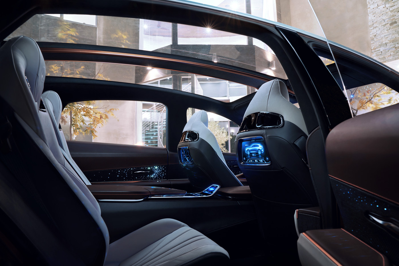 Lexus LF 1 Limitless lifestyle 12