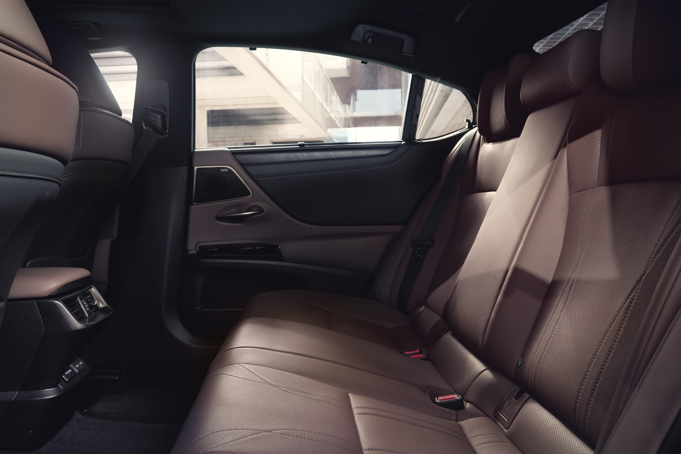 6 2019 lexus es petrol gallery 012 lifestyle