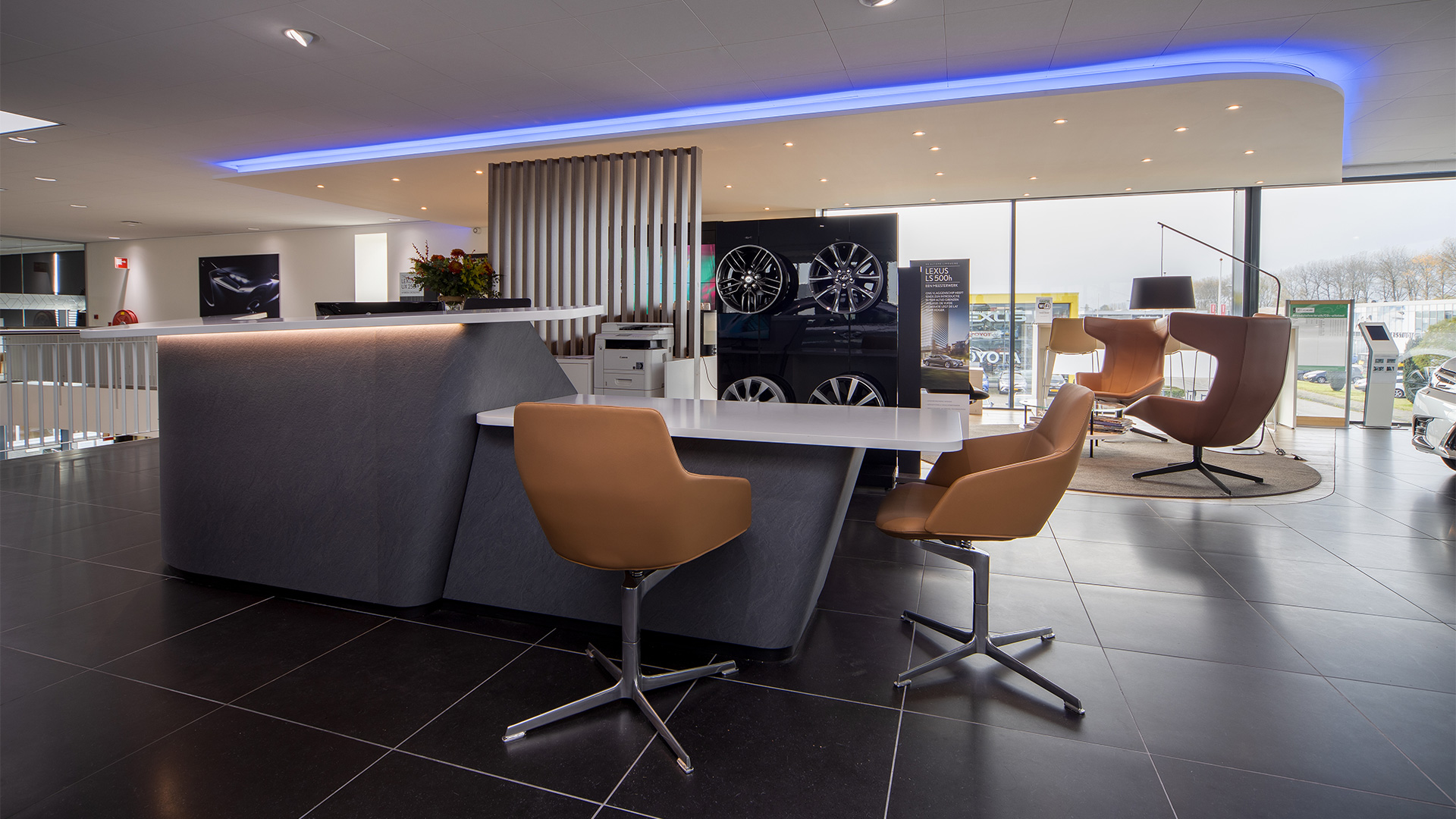 Showroom van Lexus Groningen