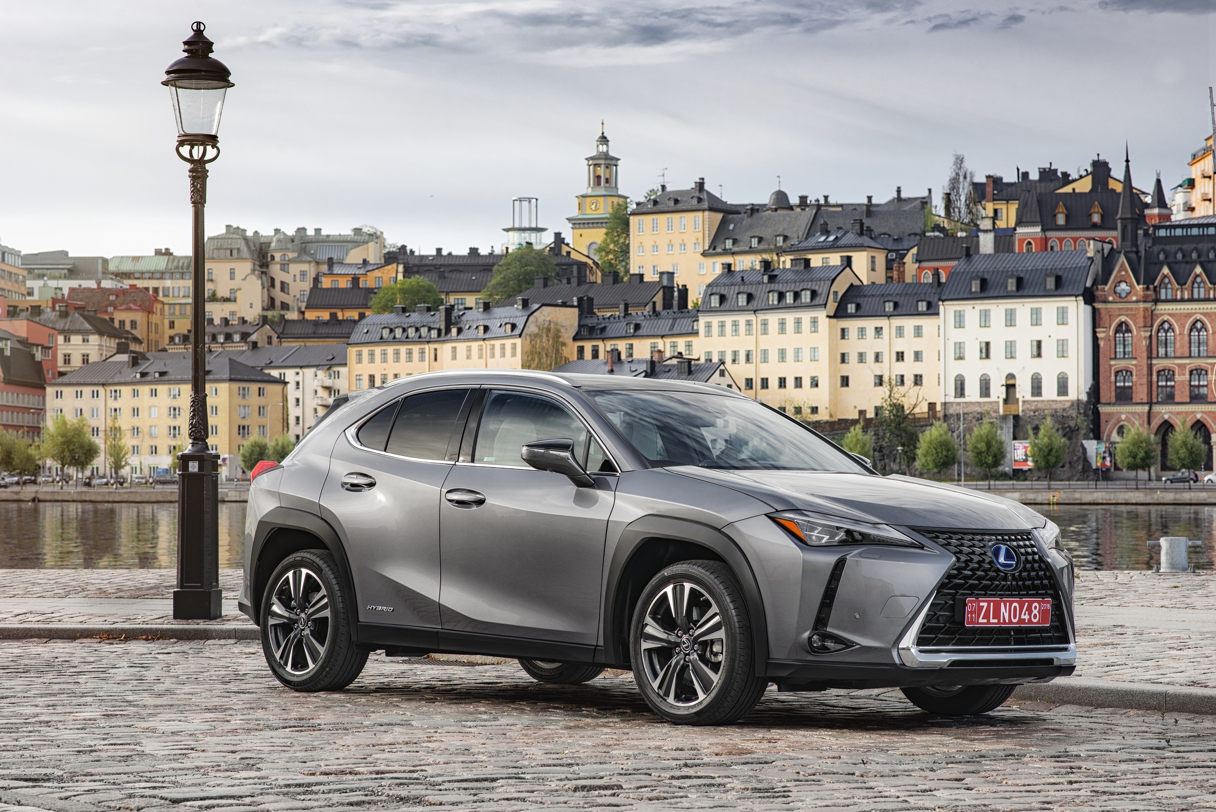Lexus UX de conceito radical a crossover com design unico