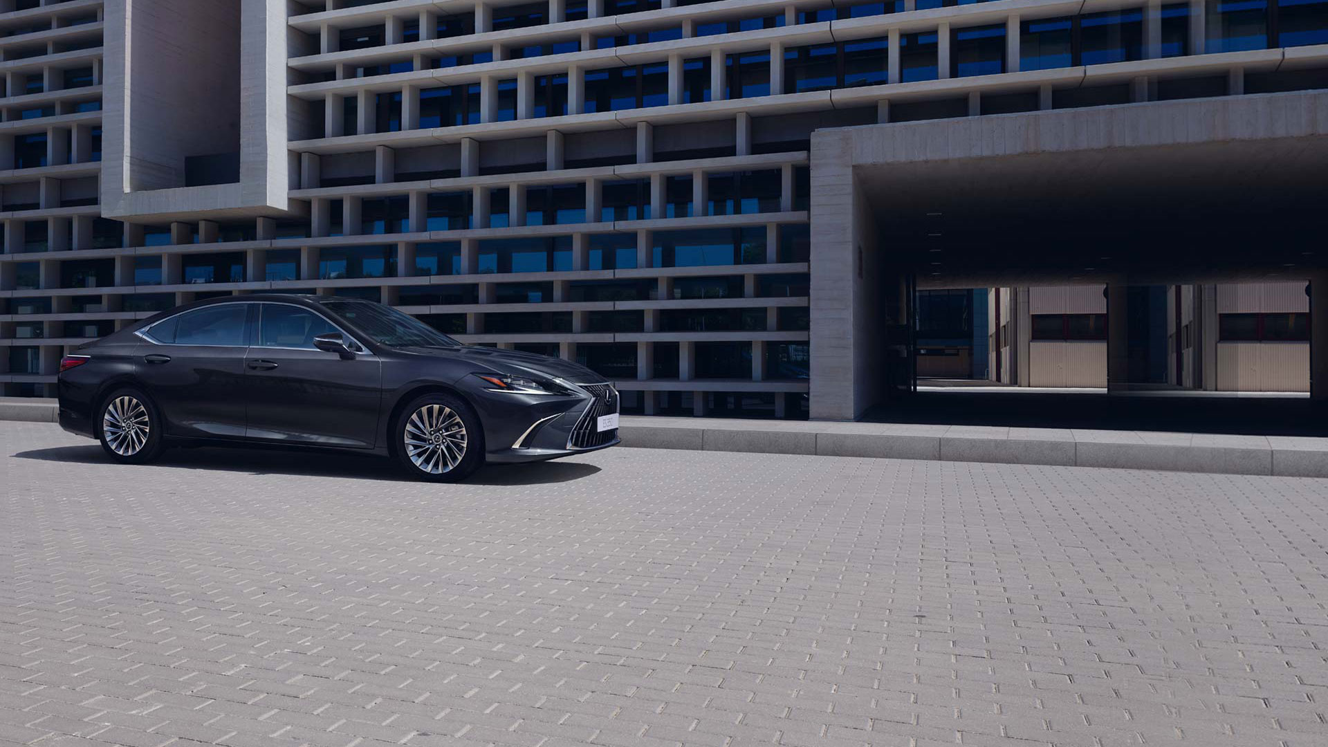 lexus es key features