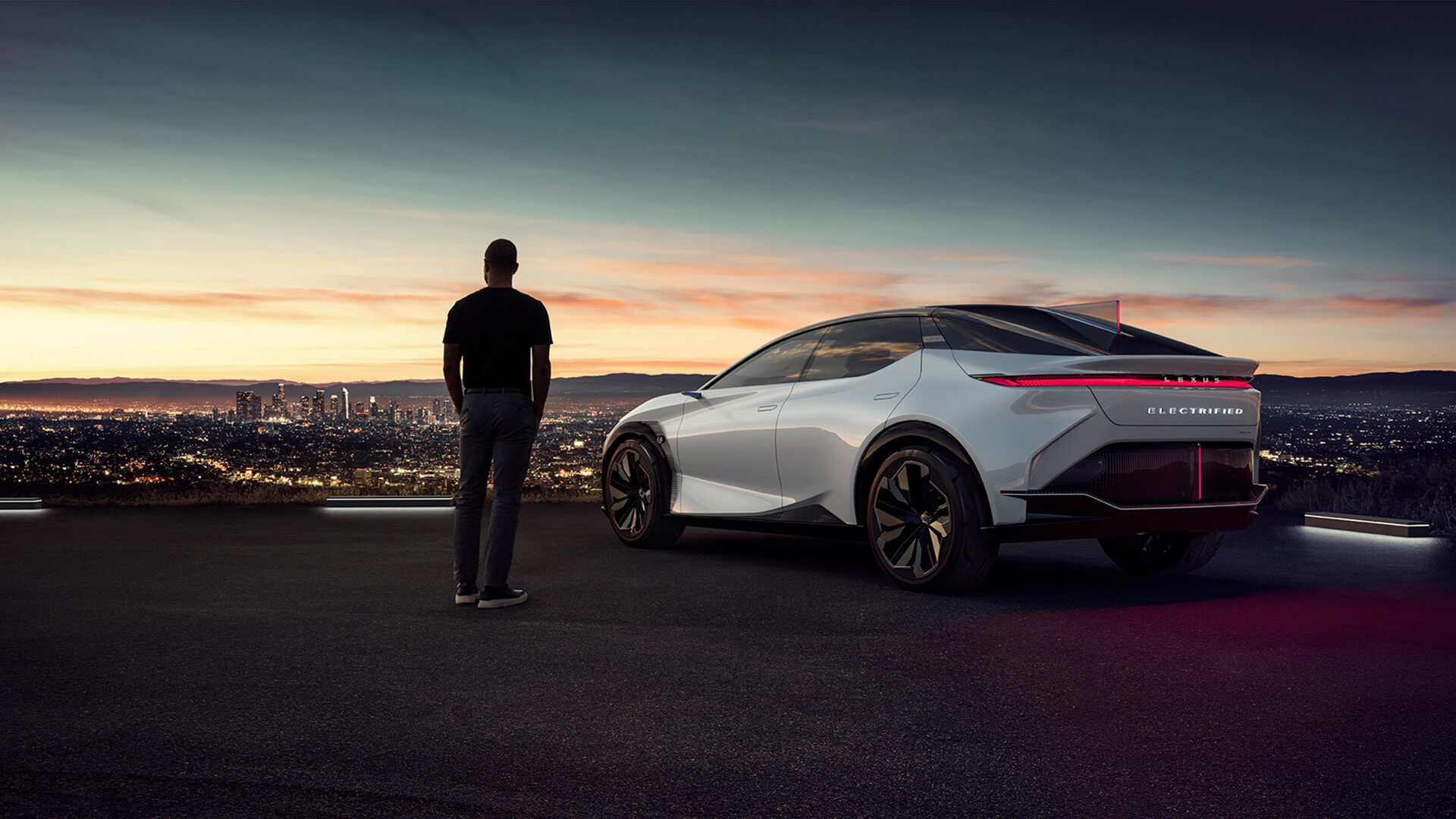 Lexus 2 Milyon Elektrik Motorlu Araç gallery02