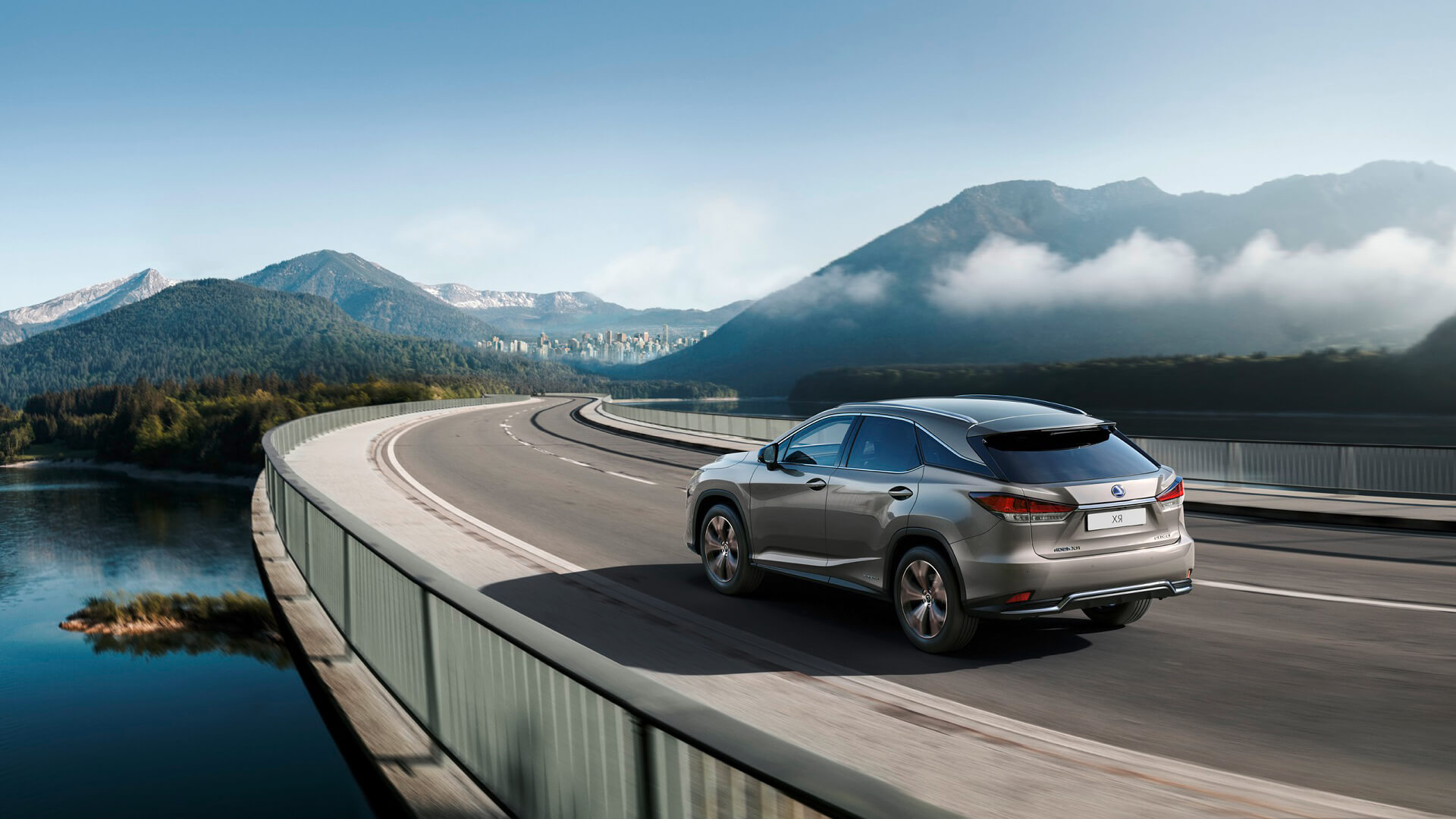 Lexus’un Sportif Tarza Sahip RX Black Line Modeli Türkiye’de gallery01