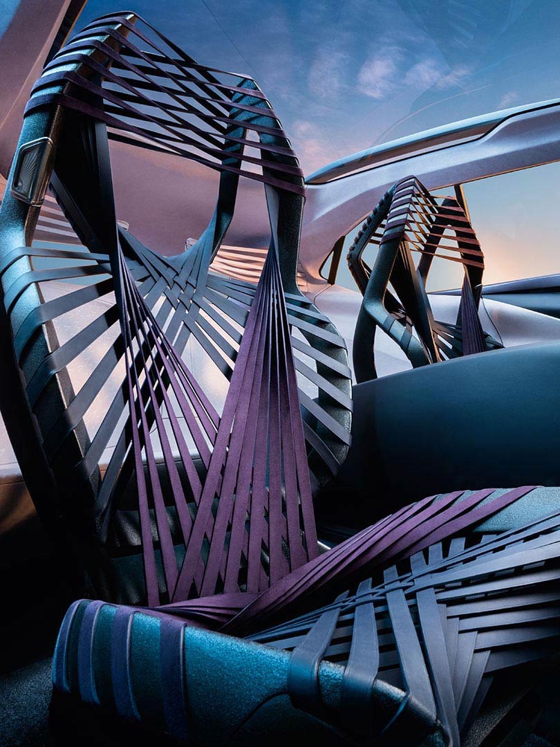 lexus ux section04 01 810x1080 v3